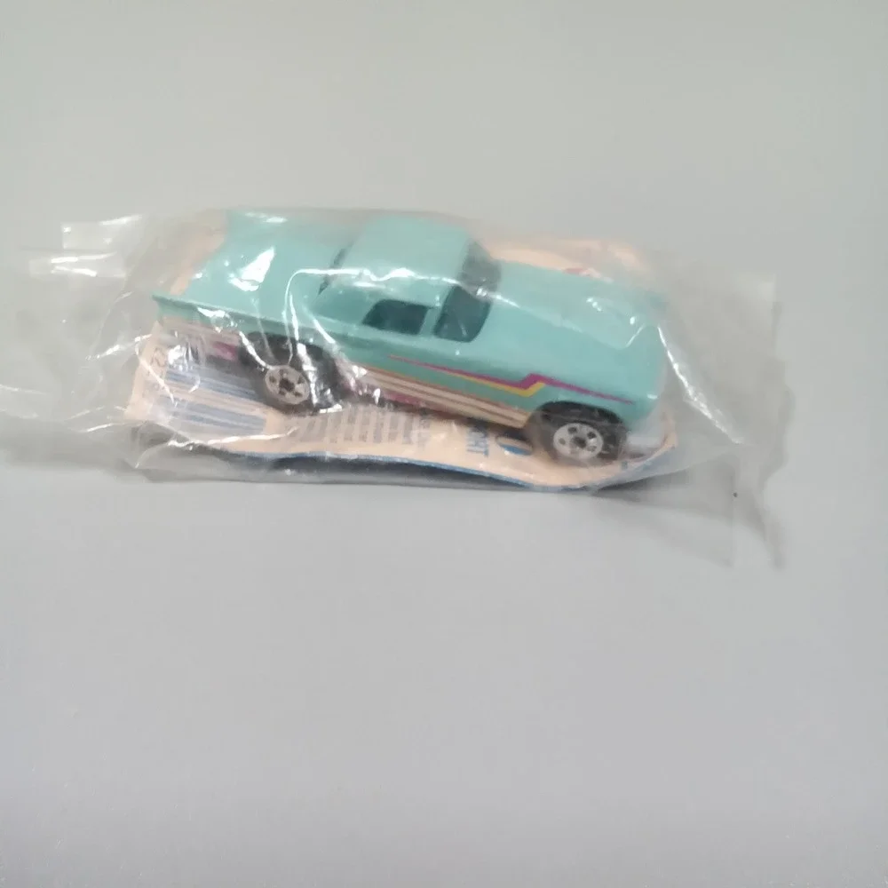 Vintage 1990 Hot Wheels McDonalds Happy Meal California Custom 57 T-Bird Teal #3